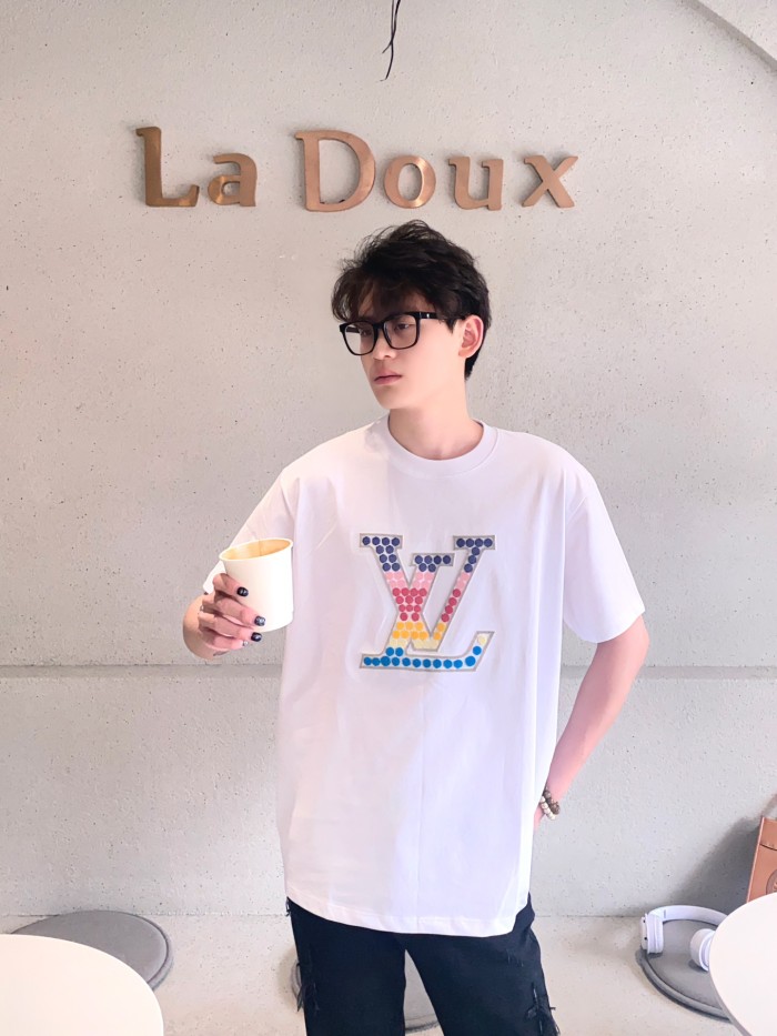 Clothes Louis Vuitton 324