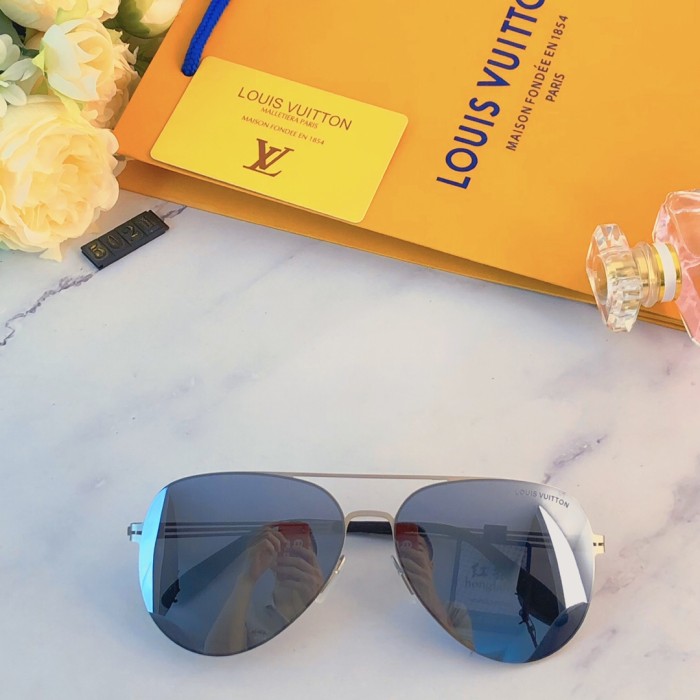 Sunglasses Fendi LV5021