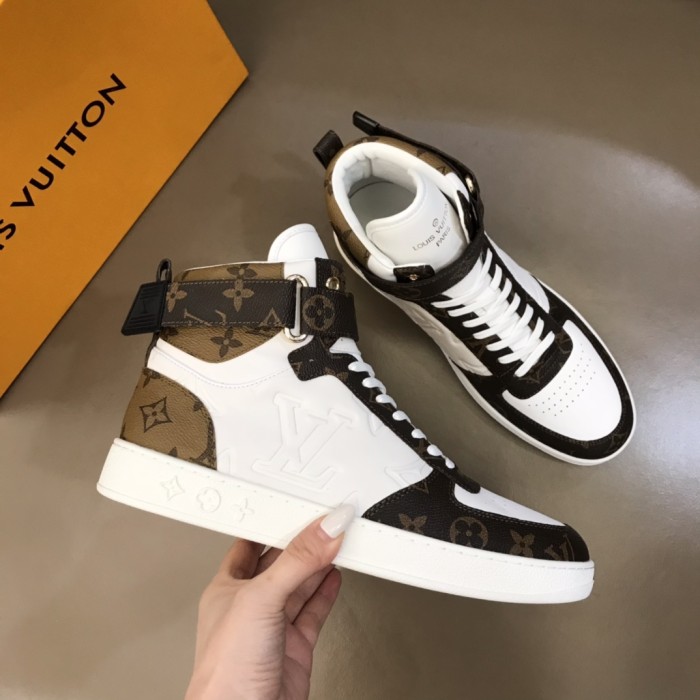 Louis Vuitton Rivoli sneaker 18