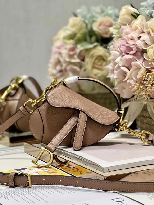 Handbag Dior 3067 size 12 x 7.5 x 5 cm