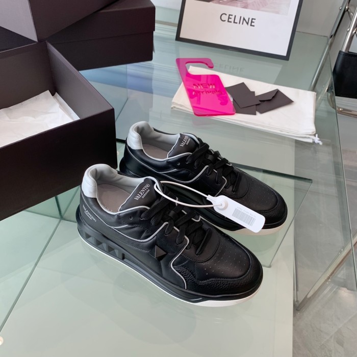 VALENTINO GARAVANI ONE STUD SNEAKER 5