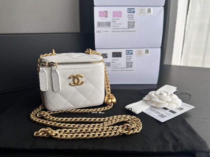 Handbag Chanel 3203 size 11cmx8.5cmx7 cm