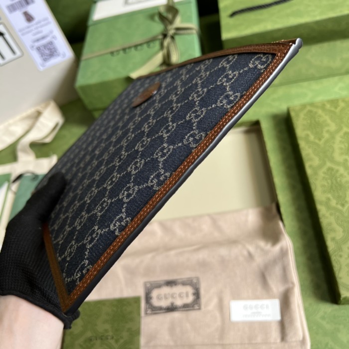 Handbag Gucci 672953 size 30.5*21*1.5 cm