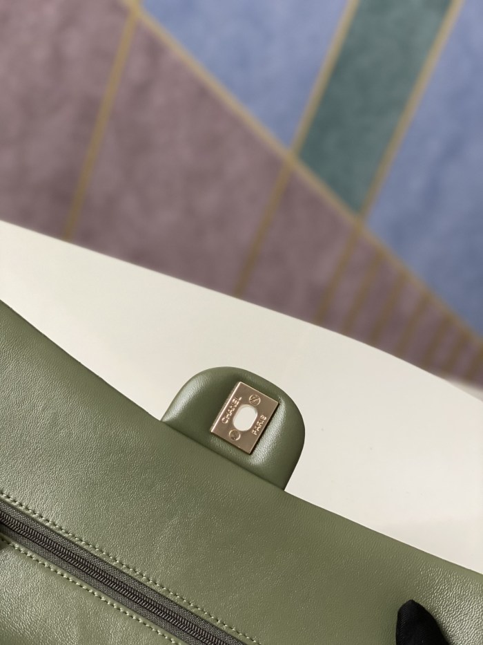 Handbag Chanel 112 size 25 cm