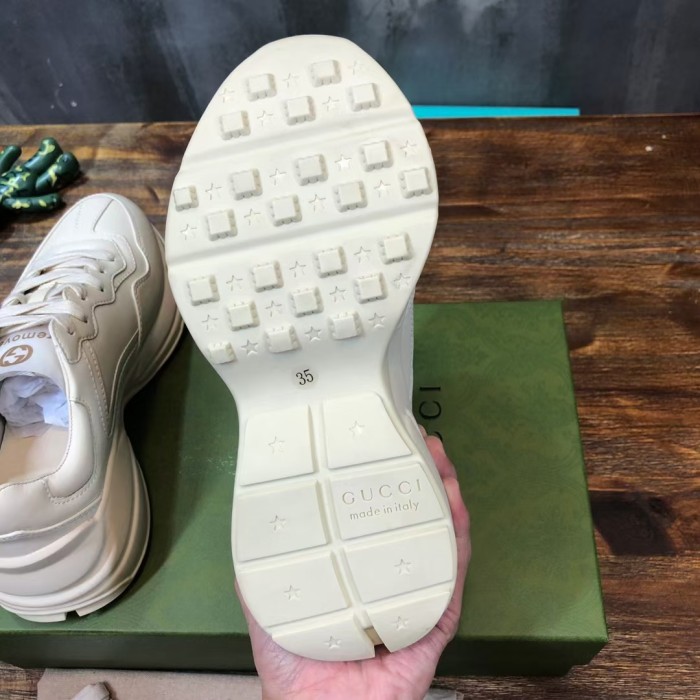 Gucci Rhyton sneaker 21