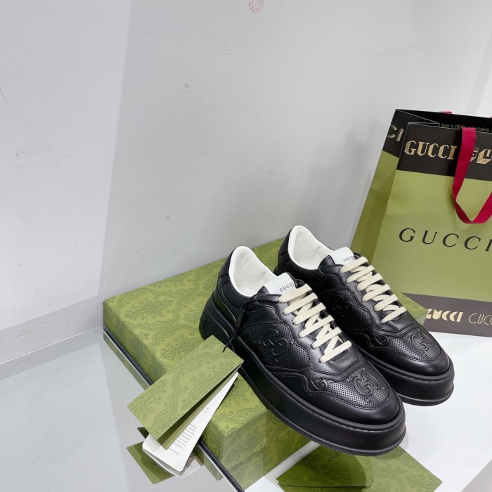 Gucci Women's GG sneaker 2