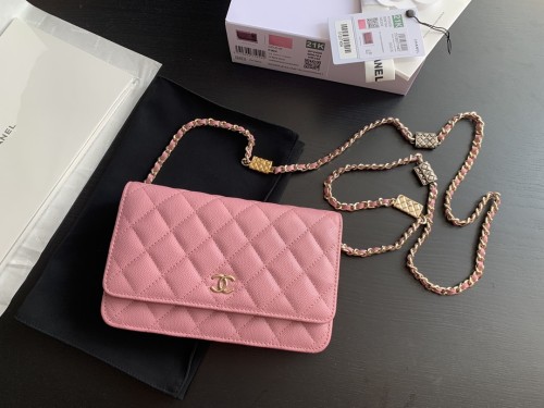 Handbag Chanel AP2400 size 19 cm