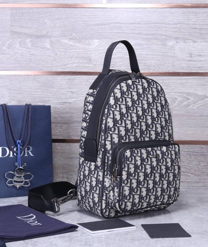 Handbag Dior size 21 x 32 x 10 cm