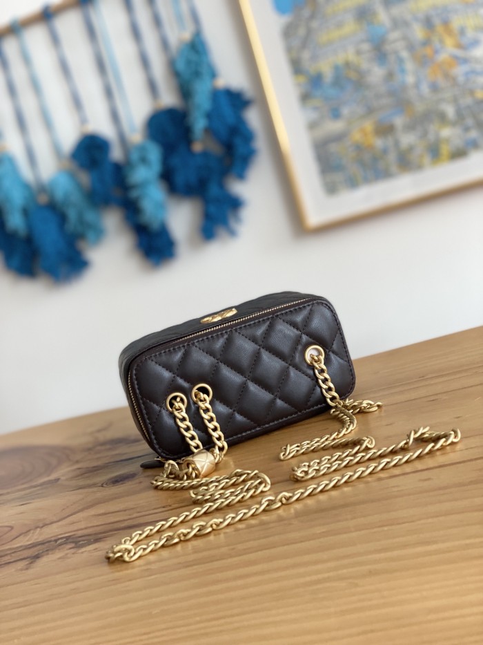 Handbag Chanel 81222 size 16.5 cm