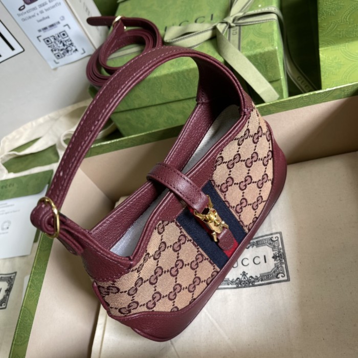 Handbag Gucci 637092 size 19*13*3 cm