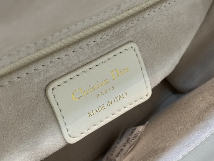 Handbag Dior size 20 cm