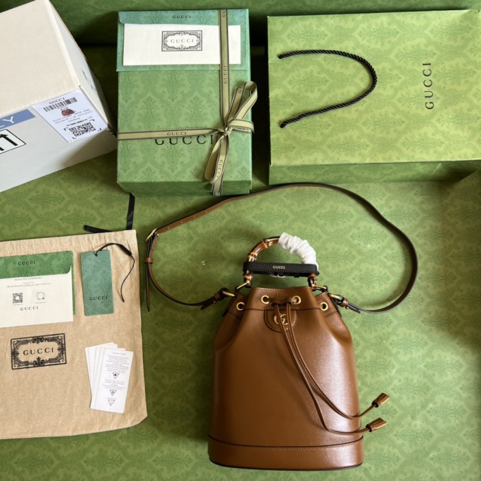 Handbag Gucci 724652 size 23.5x 38x 10.5 cm