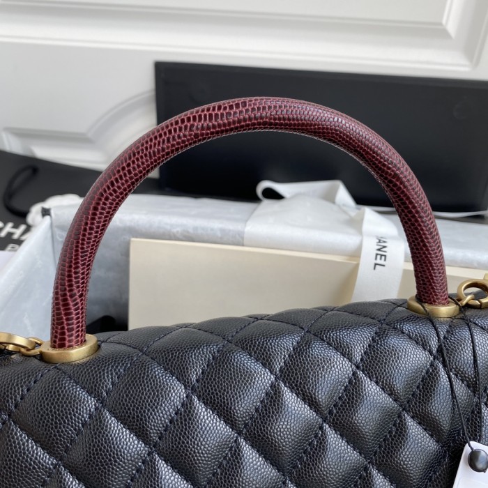 Handbag Chanel size 18-29-12 cm
