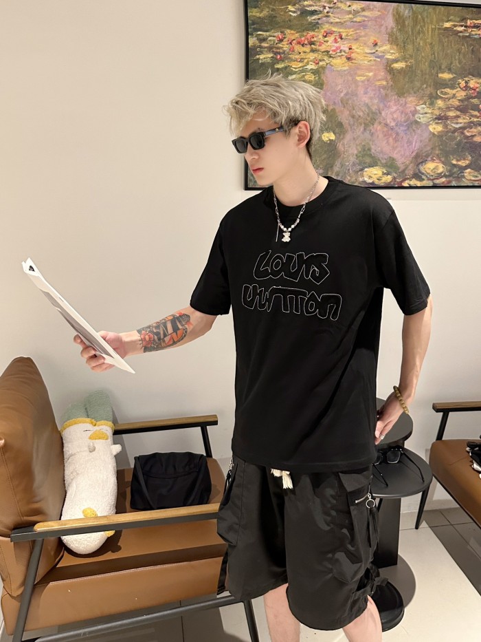 Clothes Louis Vuitton 385