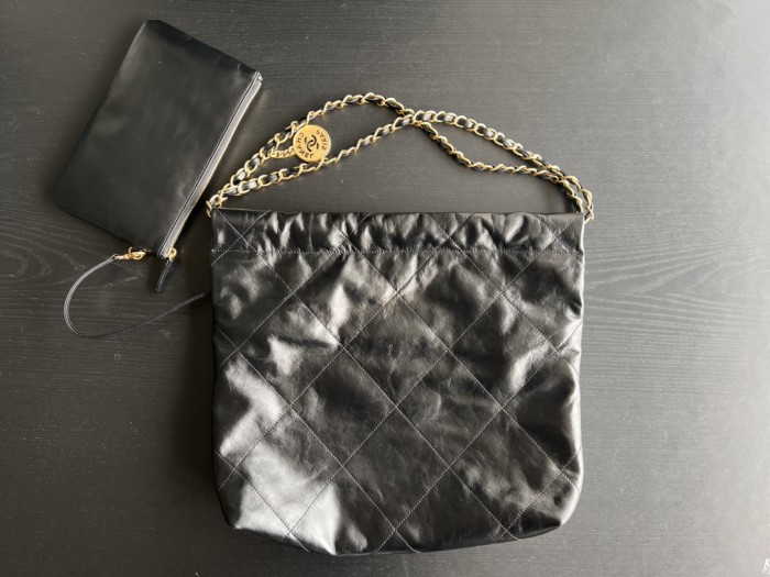 Handbag Chanel size 35cmx37cmx7 cm