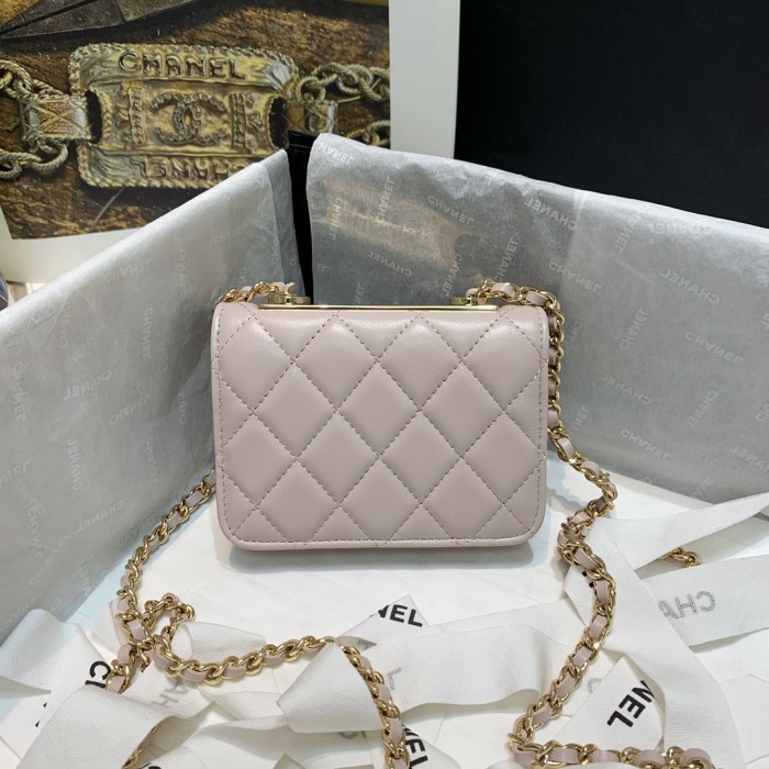 Handbag Chanel 82768 size 12.5 2.5 9 cm
