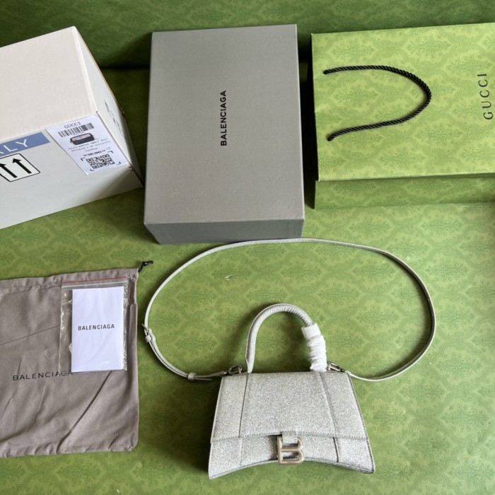 Handbag Gucci 593546 size 23*15*10 cm