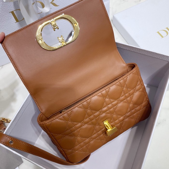 Handbag Dior size 20 x 12 x 7 cm