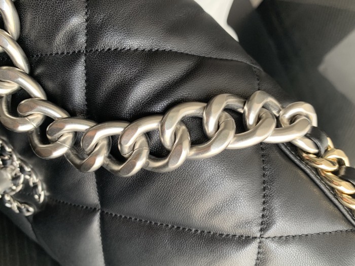 Handbag Chanel size 26cmx16cmx9 cm