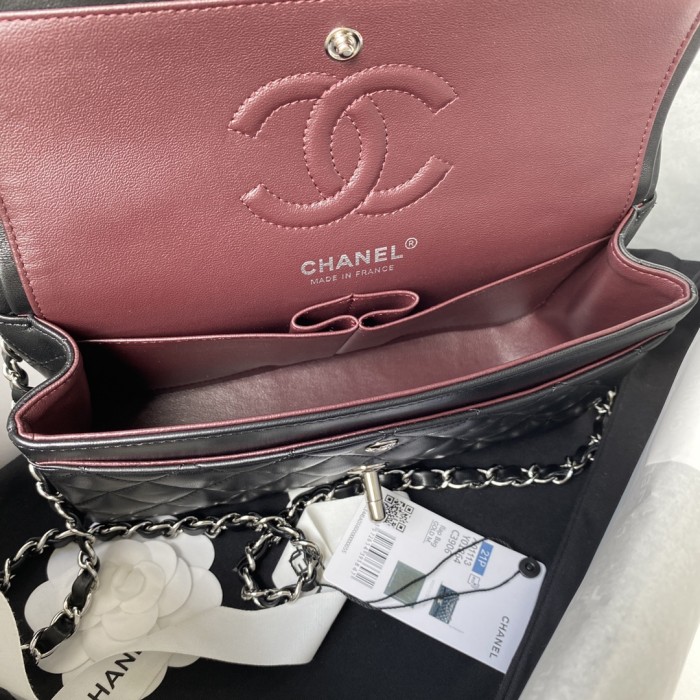 Handbag Chanel A01113 size 23 cm