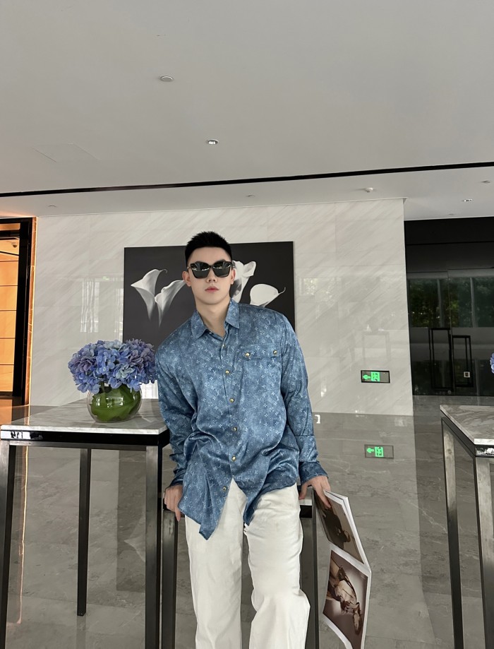 Clothes Louis Vuitton 408