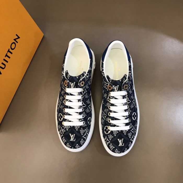 Louis Vuitton Low Top sneaker 42