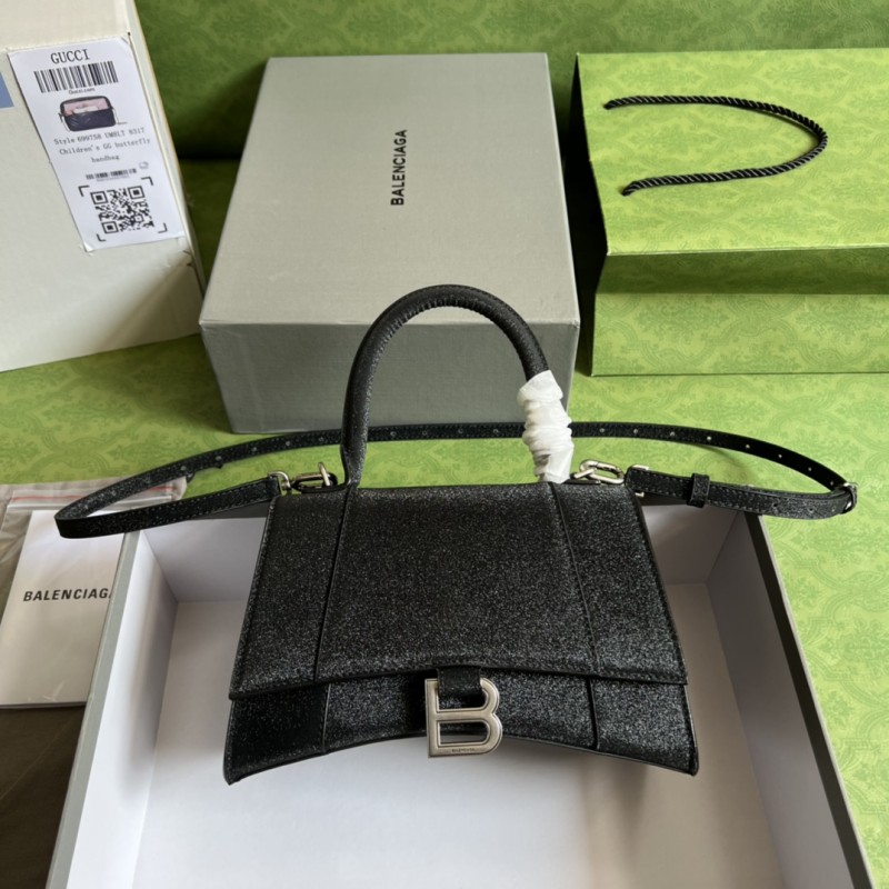 Handbag Gucci 593546 size 23*15*10 cm