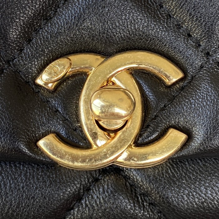 Handbag Chanel AS3366 size 20X9X13.5 Cm