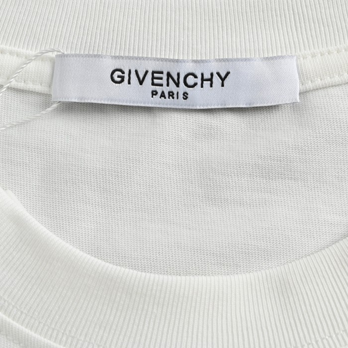 Clothes Givenchy 70