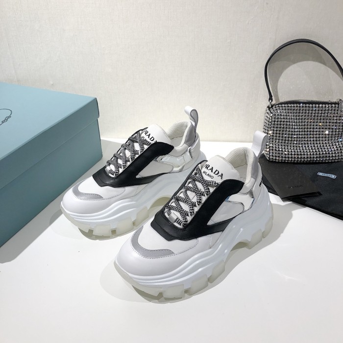 Prada Low Top sneaker 50