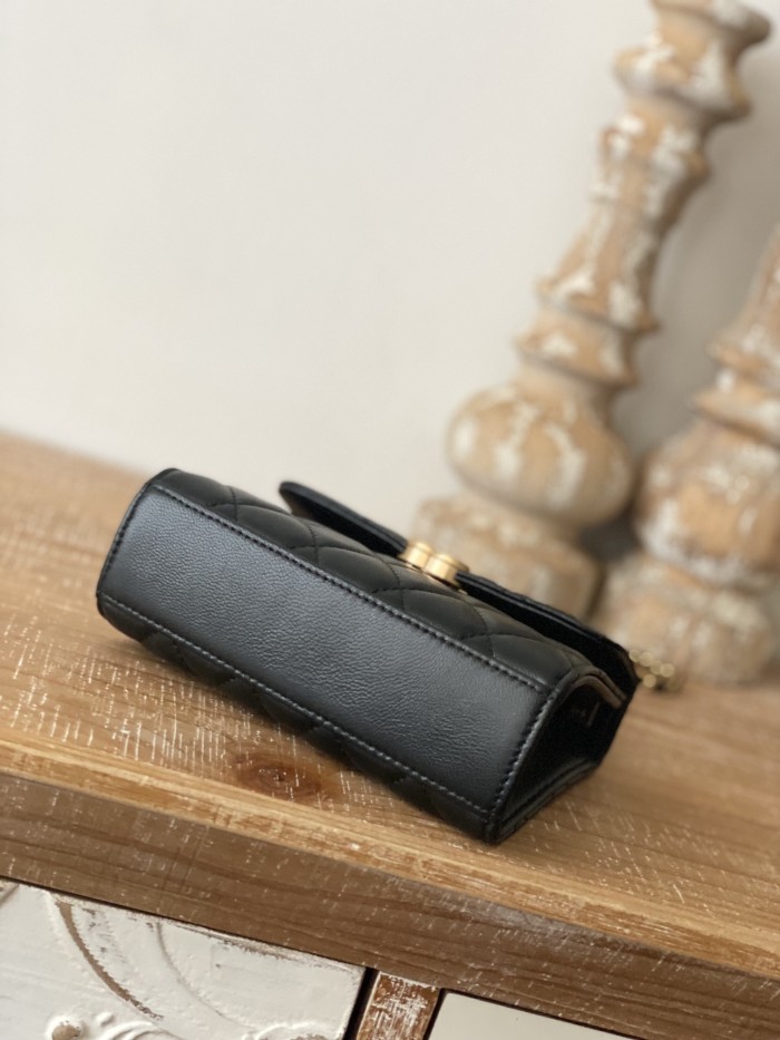 Handbag Chanel AP81213 size 11.5*14.5*5.5 cm