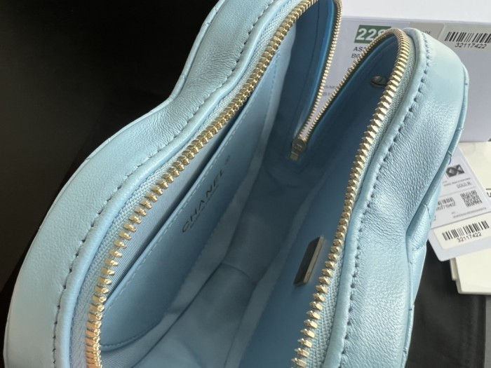 Handbag Chanel size 18cmx17cmx5 cm