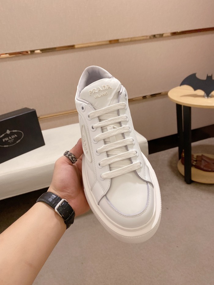 Prada Low Top sneaker 11