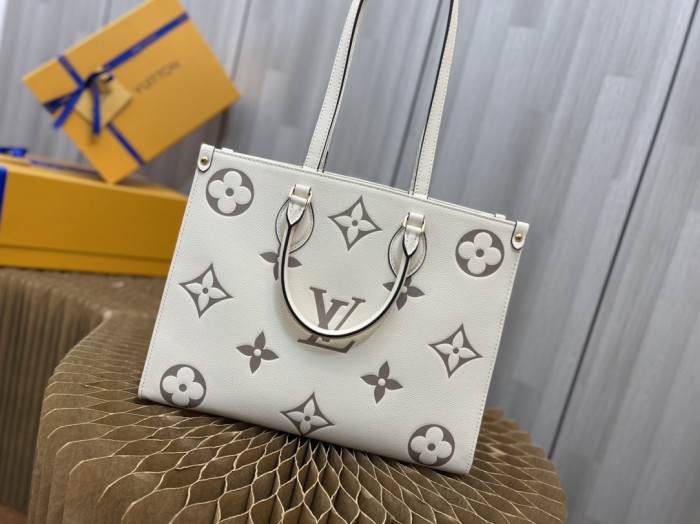 Handbag Louis Vuitton M45494 size 34x26x13 cm