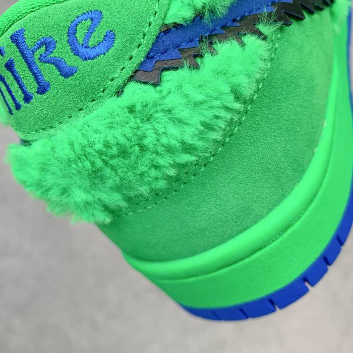 Nike Dunk SB Low Grateful Dead Bears Green