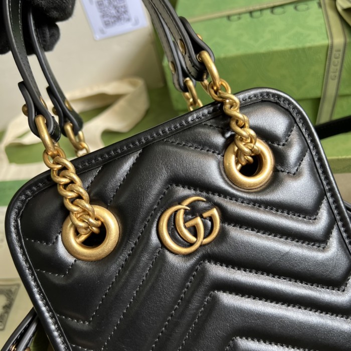 Handbag Gucci 696123 size 16x19x7 cm