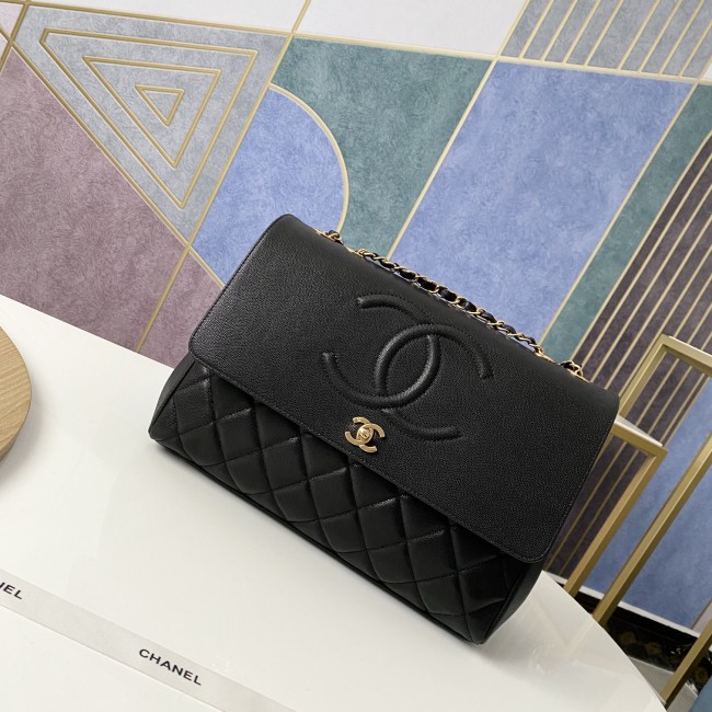 Handbag Chanel 92233 size 33*11*23 cm