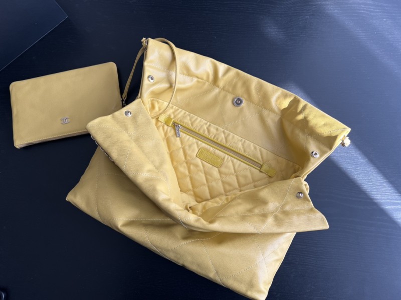 Handbag Chanel size 39cmx42cmx8 cm