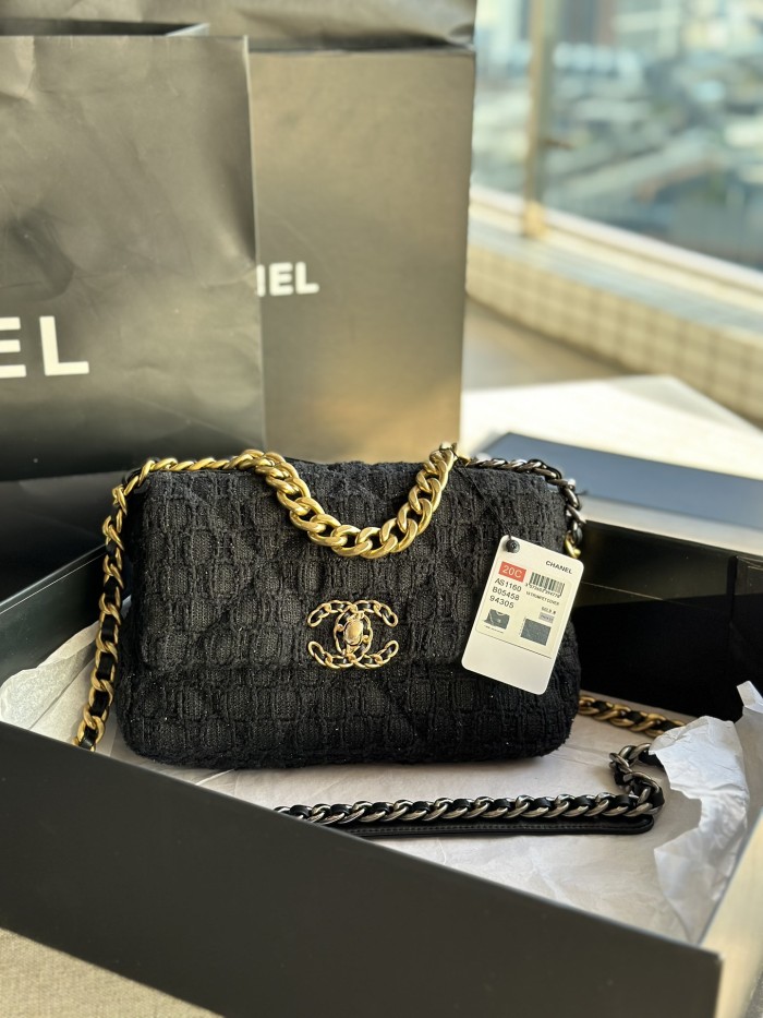 Handbag Chanel AS1161 size 30 CM