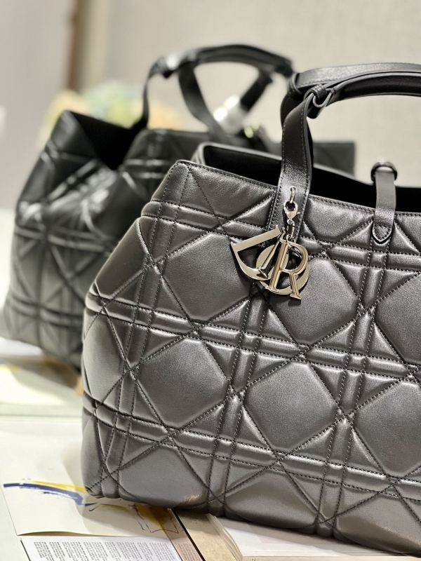 Handbag Dior 1188 size 37×43×22 cm