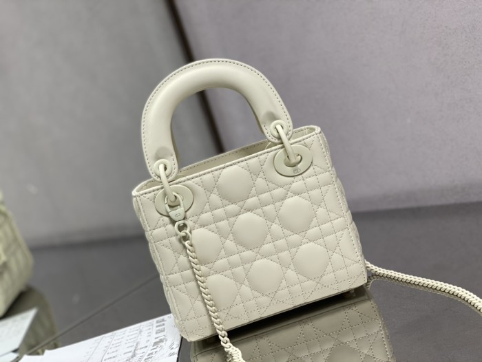 Handbag Dior size 17 cm