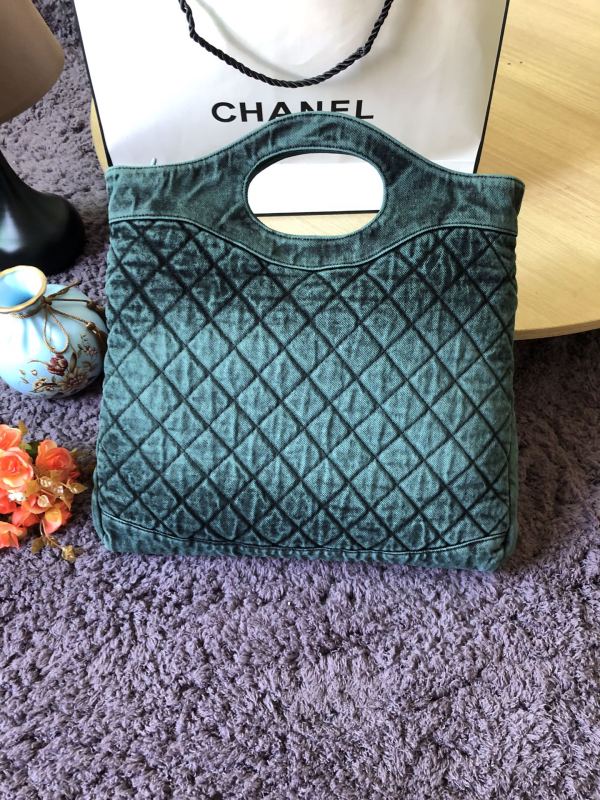 Handbag Chanel S1408 size 41×45×9 cm