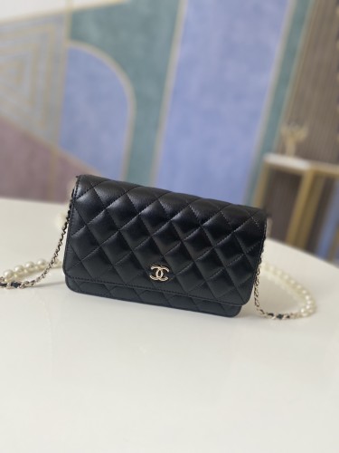 Handbag Chanel 81180 size 19 cm