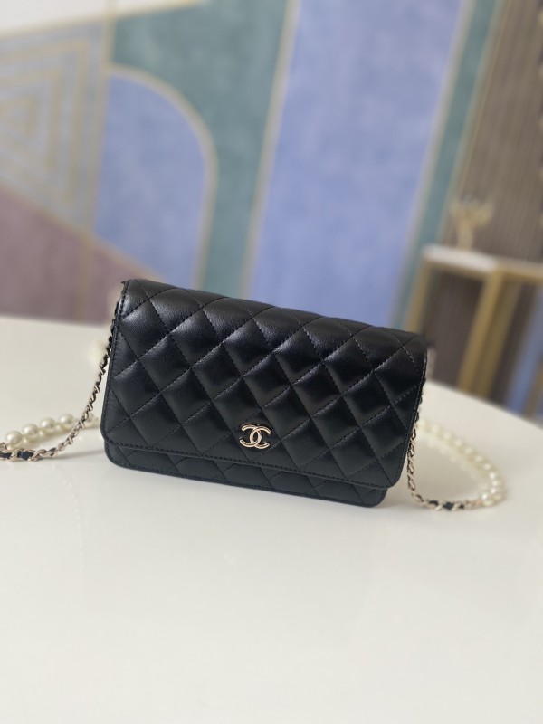 Handbag Chanel 81180 size 19 cm
