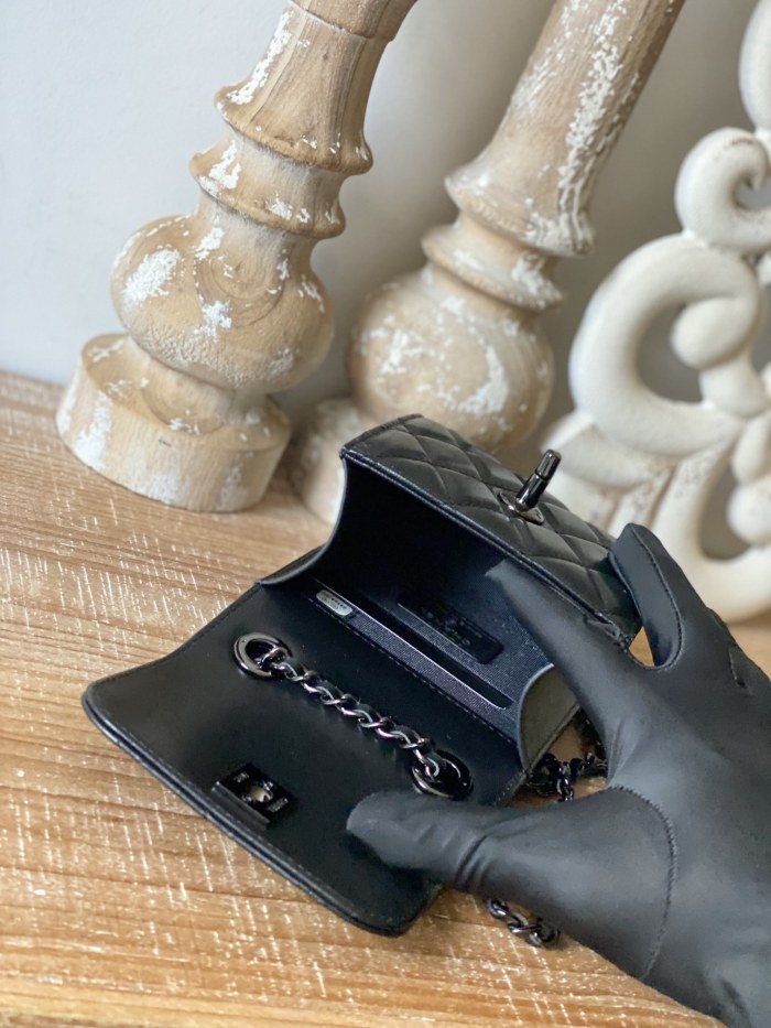 Handbag Chanel 88631 size 11 11 5 cm