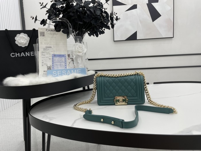 Handbag Chanel 67085 size 20 cm