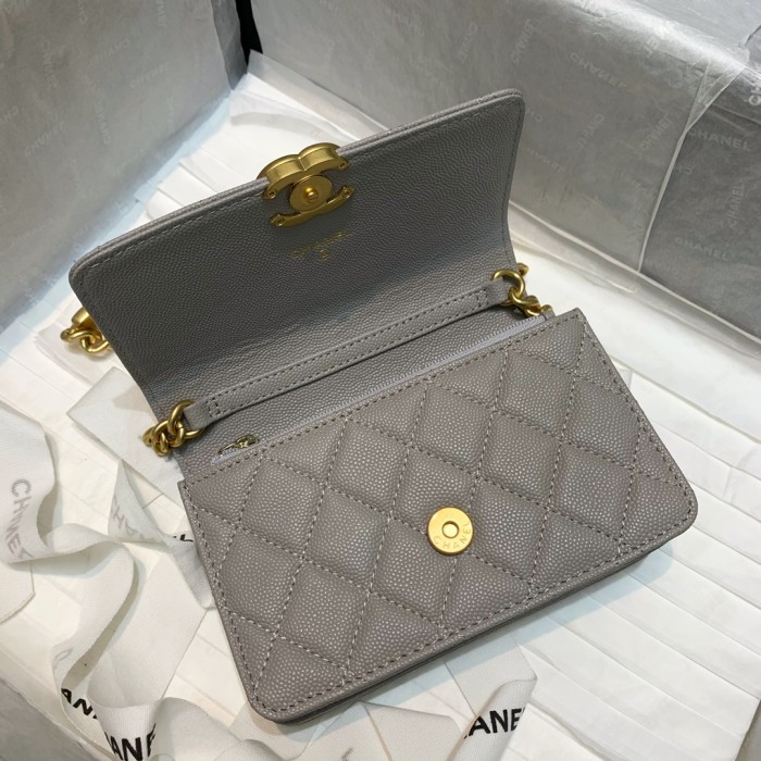Handbag Chanel 81155 size 15.5 10 4.5 cm