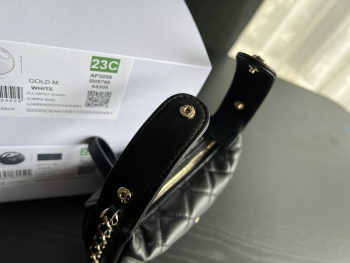 Handbag Chanel size 16cmx16cmx5.5 cm