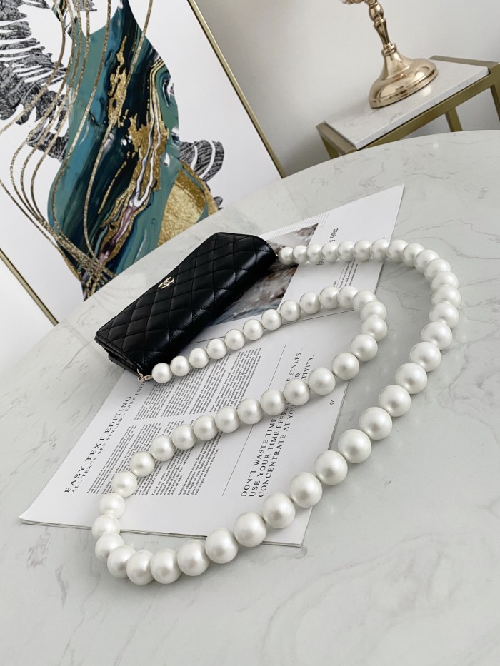 Handbag Chanel 81028 size 19 cm