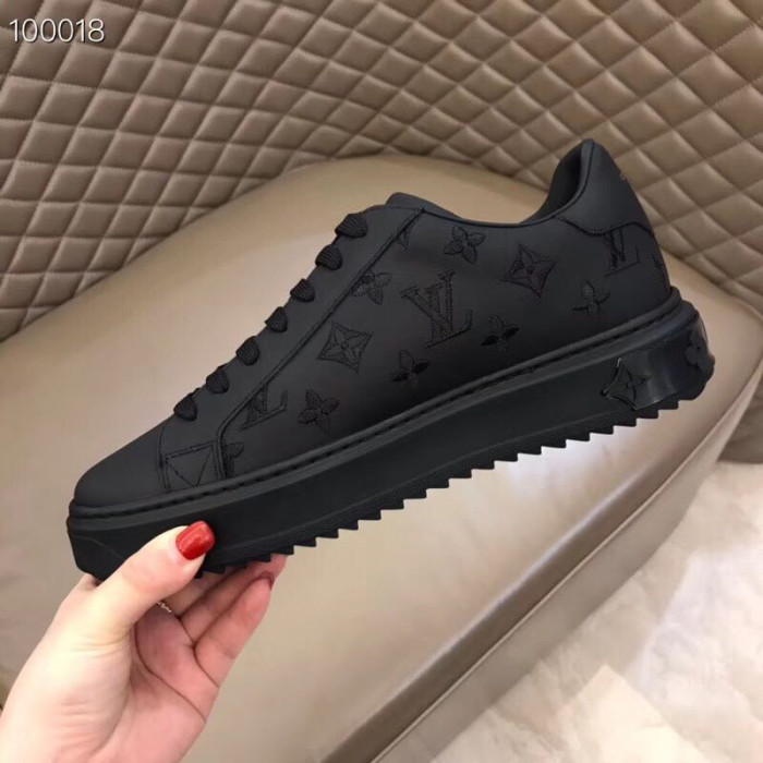 Louis Vuitton Low Top sneaker 31